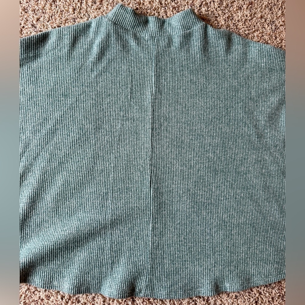 Cherish Women’s Sage Green Mock Neck Batwing Sleeve Knit Sweater Medium Soft - Picture 6 of 8